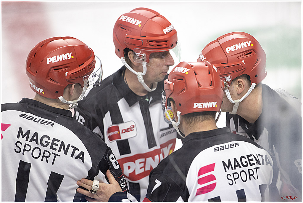 PENNY DEL;  Koelner Haie - Eisbaeren Berlin; Koeln, 28.12.2021